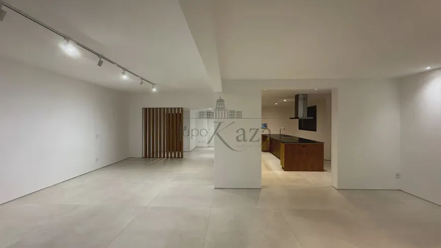 Foto 1 de Apartamento com 4 Quartos à venda, 250m² em Boqueirão, Santos