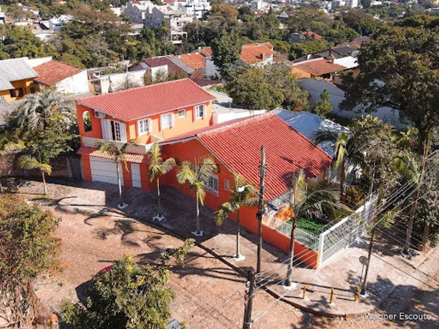 Foto 1 de Casa com 3 Quartos à venda, 132m² em Teresópolis, Porto Alegre