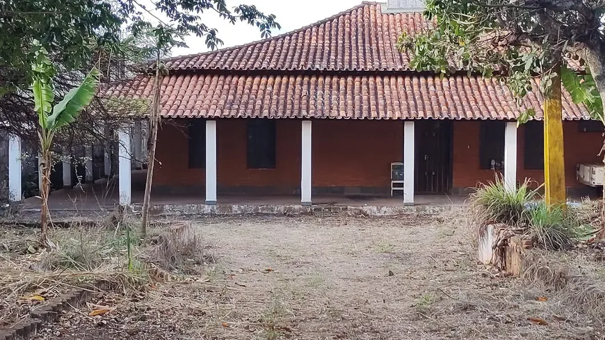 Foto 1 de Fazenda/Sítio com 4 Quartos à venda, 4000m² em Jardim Arco-íris, Araraquara