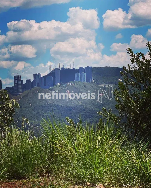 Foto 1 de Lote/Terreno à venda, 1022m² em Mirante da Mata, Nova Lima