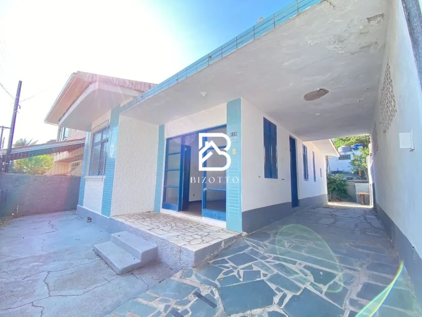 Foto 1 de Casa com 5 Quartos à venda, 270m² em Balneario do Estreito, Florianópolis