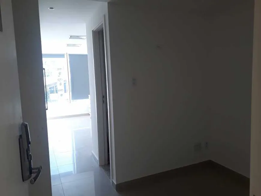 Foto 1 de Sala Comercial para alugar, 22m² em Recreio Dos Bandeirantes, Rio de Janeiro