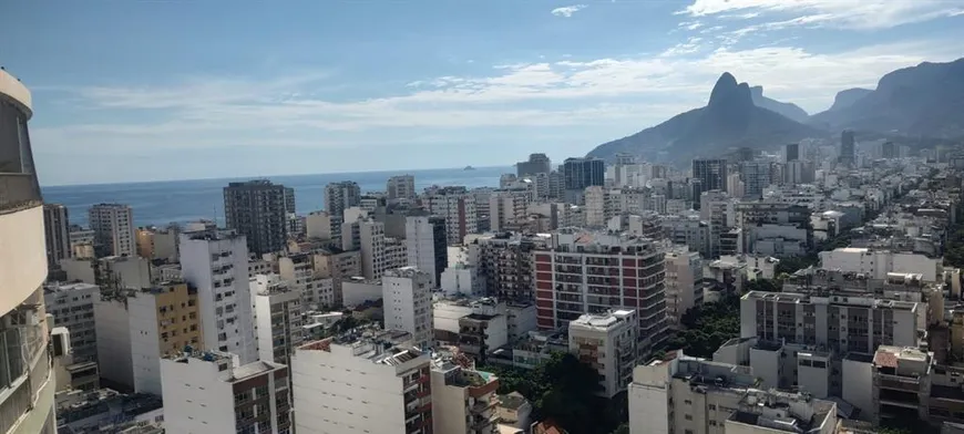 Foto 1 de Apartamento com 2 Quartos à venda, 60m² em Ipanema, Rio de Janeiro