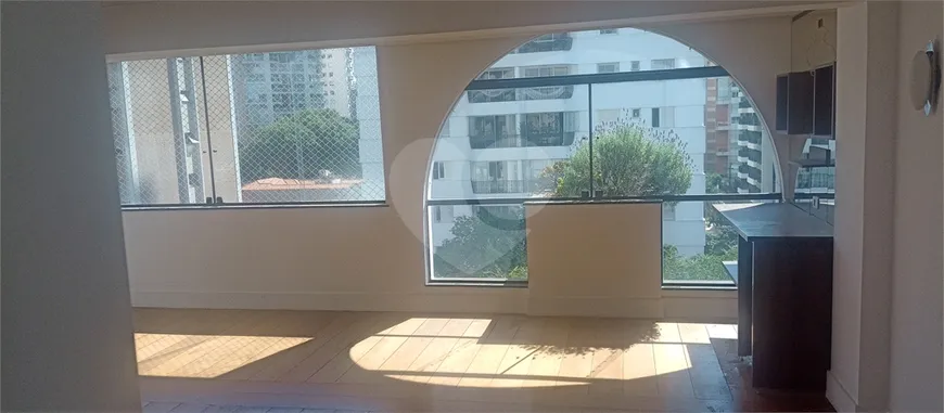 Foto 1 de Apartamento com 3 Quartos à venda, 200m² em Jardim América, São Paulo