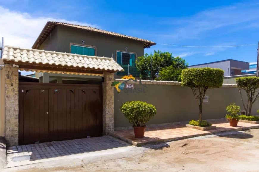 Foto 1 de Casa com 4 Quartos à venda, 200m² em Enseada das Gaivotas, Rio das Ostras