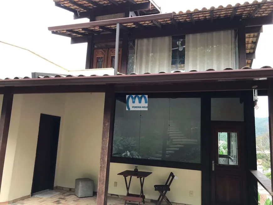 Foto 1 de Casa com 4 Quartos à venda, 193m² em Itaipu, Niterói