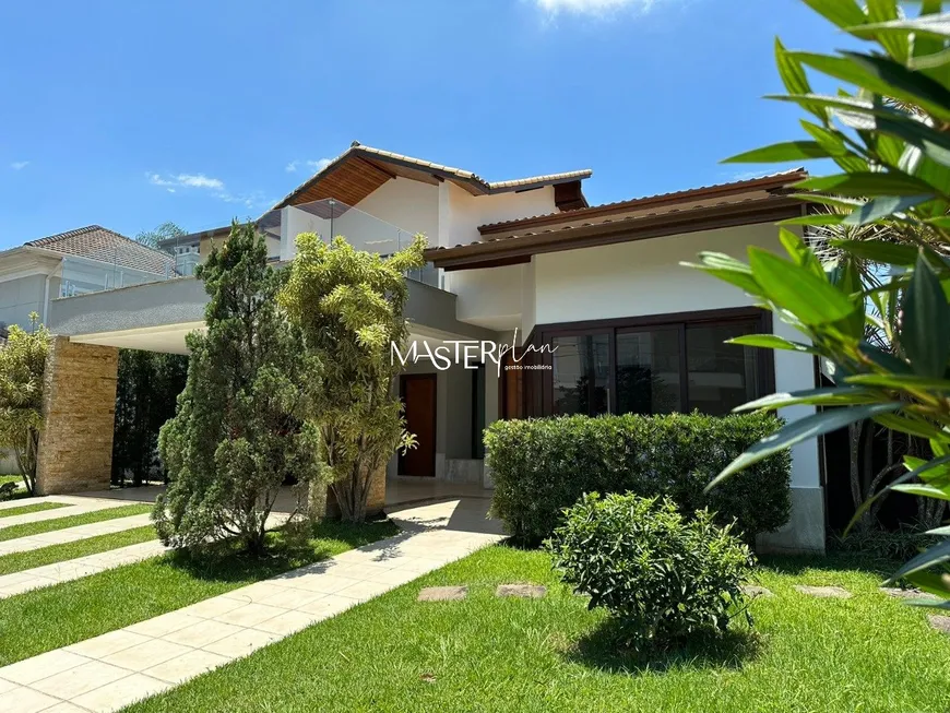 Foto 1 de Casa de Condomínio com 4 Quartos à venda, 315m² em Morada Colina, Resende