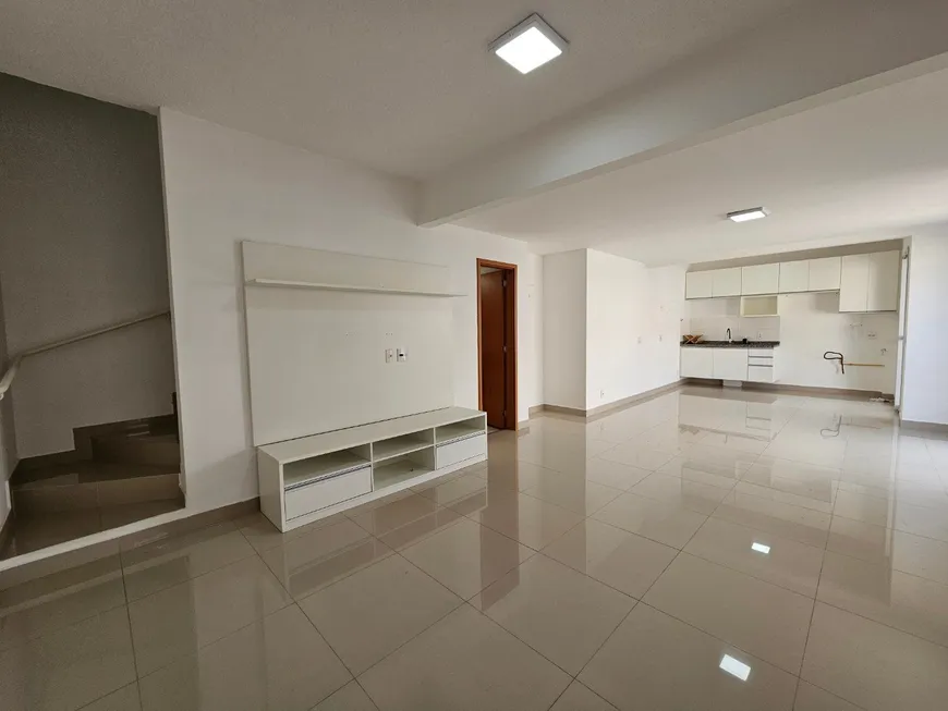 Foto 1 de Casa com 3 Quartos para alugar, 95m² em Fazendinha, Santana de Parnaíba