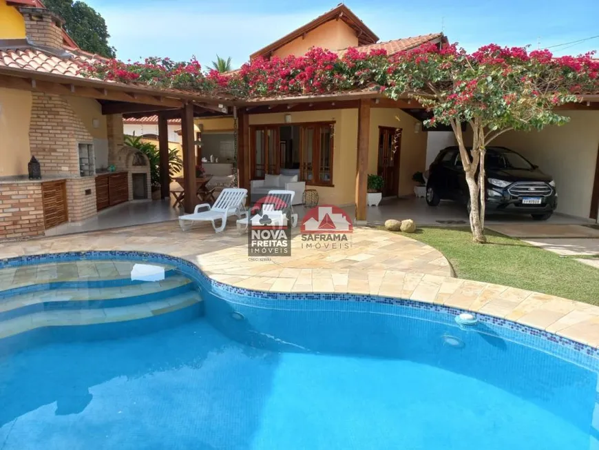 Foto 1 de Casa com 3 Quartos à venda, 166m² em Jardim Capricornio, Caraguatatuba