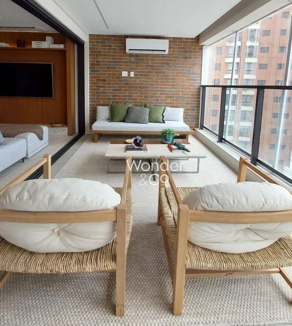 Foto 1 de Apartamento com 3 Quartos à venda, 145m² em Vila Mariana, São Paulo