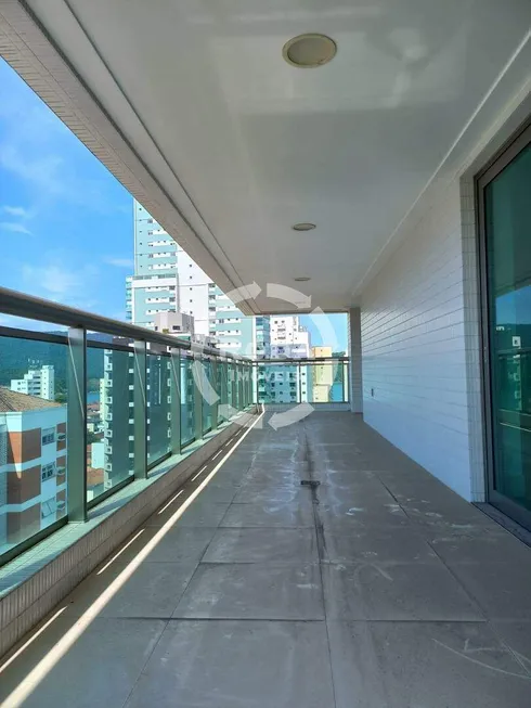 Foto 1 de Apartamento com 4 Quartos à venda, 438m² em Ponta da Praia, Santos