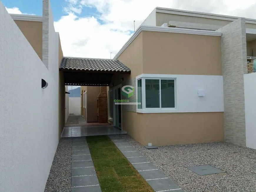 Foto 1 de Casa com 3 Quartos à venda, 95m² em Jarí, Maracanaú