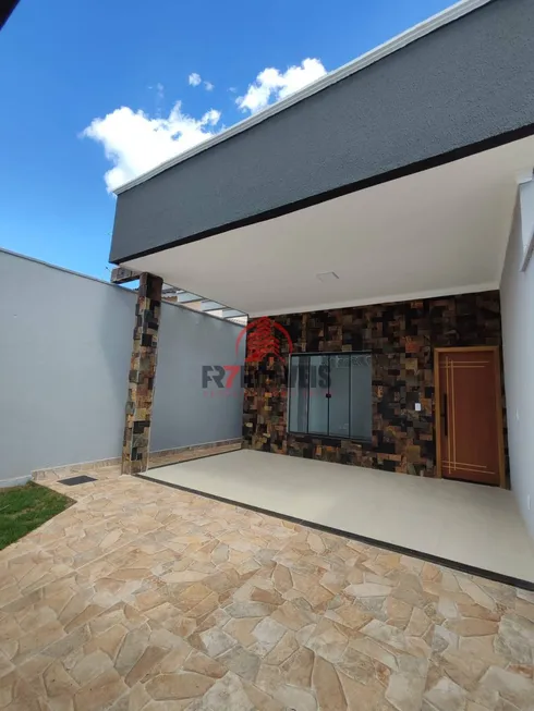 Foto 1 de Casa com 2 Quartos à venda, 106m² em Jardim Ipanema, Trindade