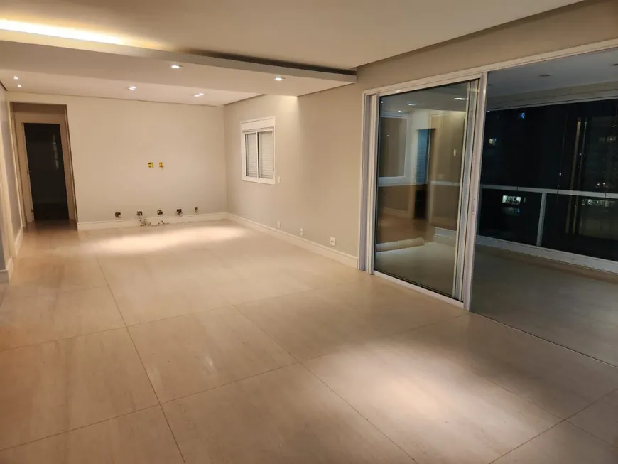 Foto 1 de Apartamento com 3 Quartos à venda, 161m² em Campo Belo, São Paulo