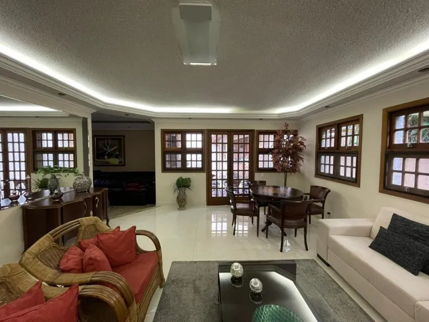 Foto 1 de Casa de Condomínio com 4 Quartos à venda, 354m² em Alphaville, Santana de Parnaíba