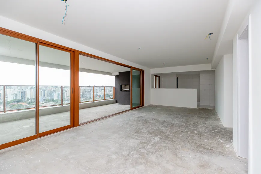 Foto 1 de Apartamento com 3 Quartos à venda, 145m² em Brooklin, São Paulo