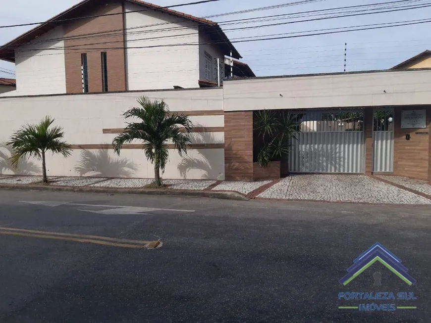 Foto 1 de Casa de Condomínio com 4 Quartos à venda, 210m² em Cidade dos Funcionários, Fortaleza