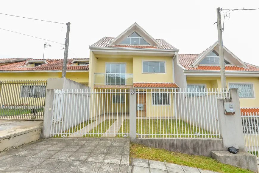 Foto 1 de Sobrado com 3 Quartos à venda, 131m² em Abranches, Curitiba