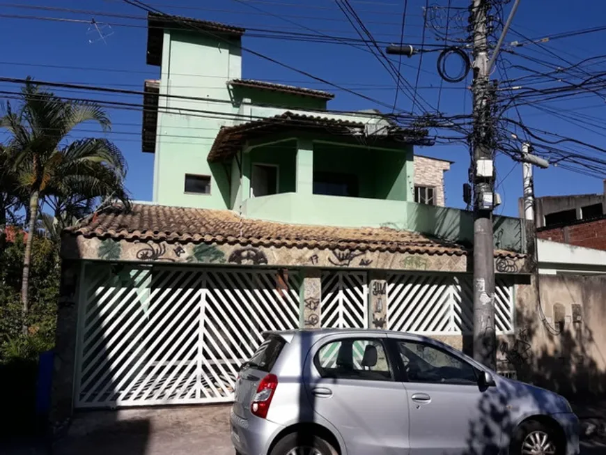 Foto 1 de Casa com 3 Quartos à venda, 225m² em Visconde de Araujo, Macaé