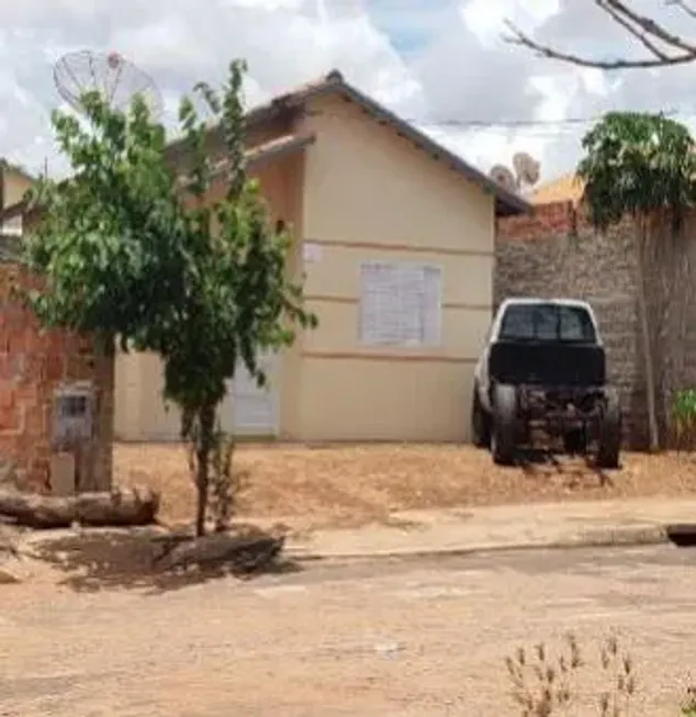 Foto 1 de Casa com 2 Quartos à venda, 45m² em Loteamento Residencial Juscelino Ferreira de Farias, Rondonópolis