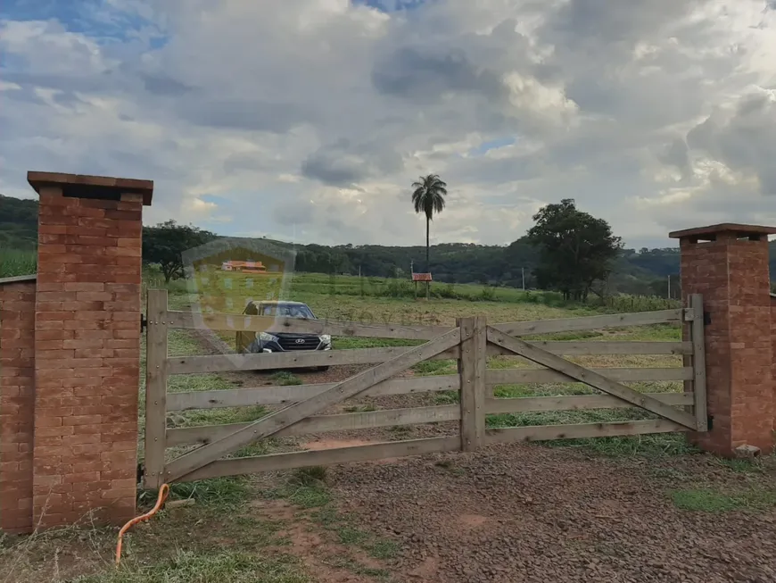 Foto 1 de Fazenda/Sítio com 2 Quartos à venda, 220m² em Bairro Rural, Rifaina