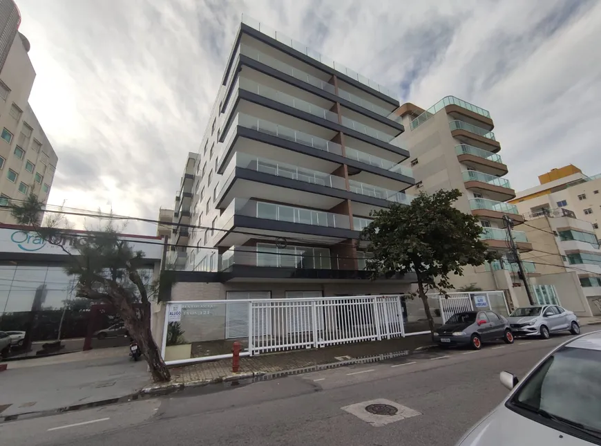 Foto 1 de Apartamento com 3 Quartos à venda, 98m² em Cavaleiros, Macaé
