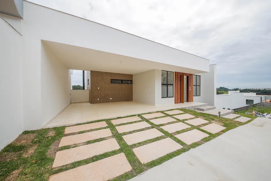 Foto 1 de Casa de Condomínio com 3 Quartos à venda, 249m² em São Pedro, Juiz de Fora