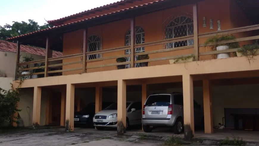 Foto 1 de Casa com 5 Quartos à venda, 225m² em Palmeiras, Belo Horizonte