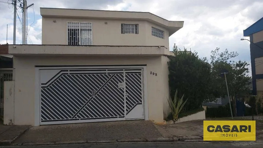 Foto 1 de Sobrado com 3 Quartos à venda, 240m² em Vila Scarpelli, Santo André