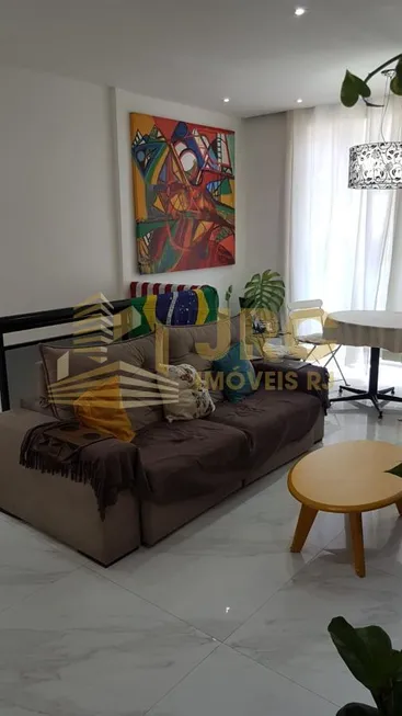 Foto 1 de Apartamento com 5 Quartos à venda, 168m² em Benfica, Rio de Janeiro