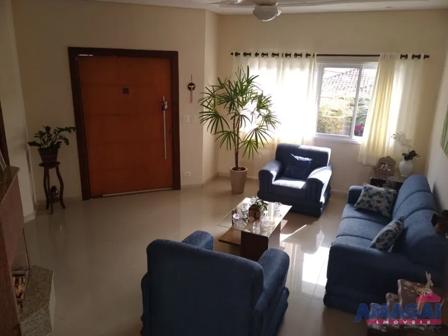 Foto 1 de Casa de Condomínio com 2 Quartos à venda, 264m² em Jardim Coleginho, Jacareí