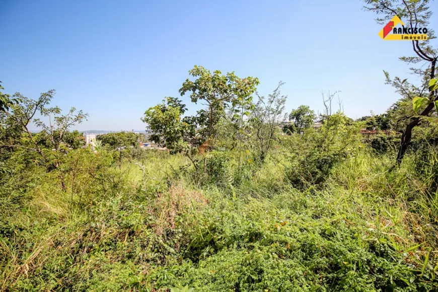 Foto 1 de Lote/Terreno à venda, 300m² em Padre Eustaquio, Divinópolis