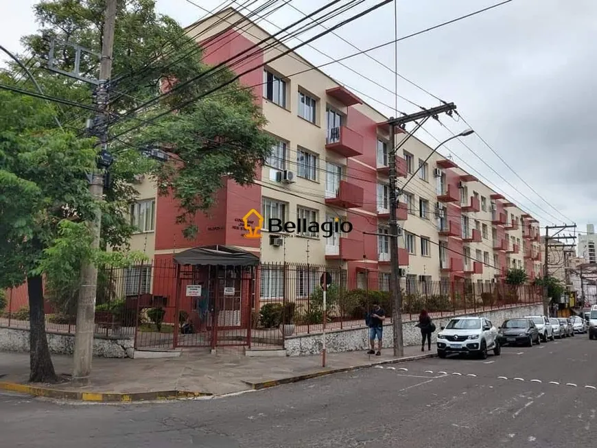 Foto 1 de Apartamento com 4 Quartos à venda, 115m² em Centro, Santa Maria