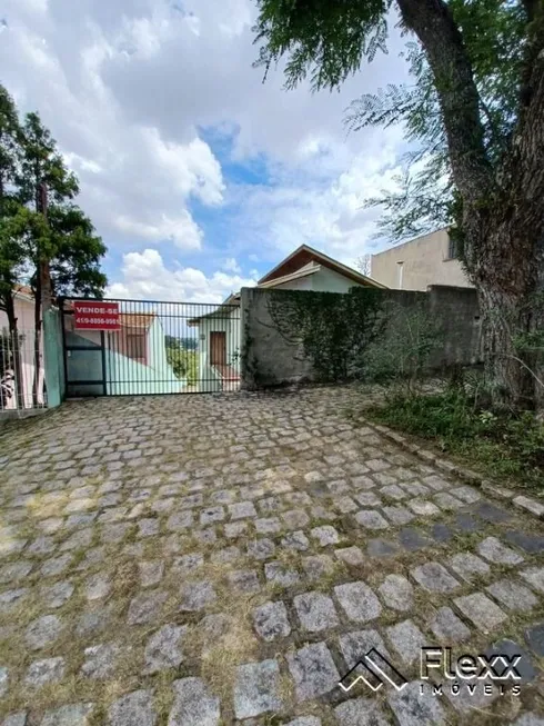 Foto 1 de Lote/Terreno à venda, 763m² em Guabirotuba, Curitiba