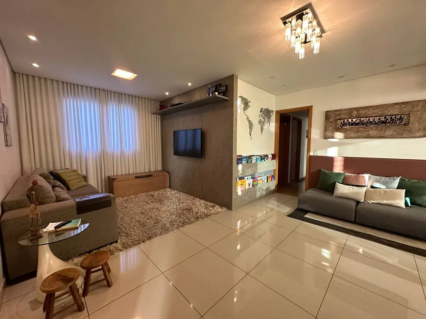 Foto 1 de Apartamento com 4 Quartos à venda, 117m² em Sagrada Família, Belo Horizonte