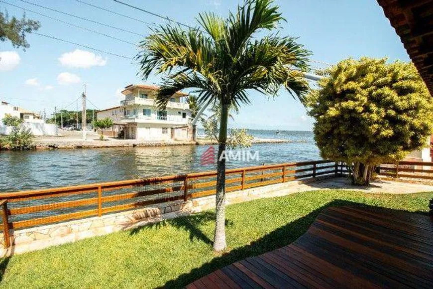 Foto 1 de Casa de Condomínio com 4 Quartos à venda, 350m² em Praia da Siqueira, Cabo Frio