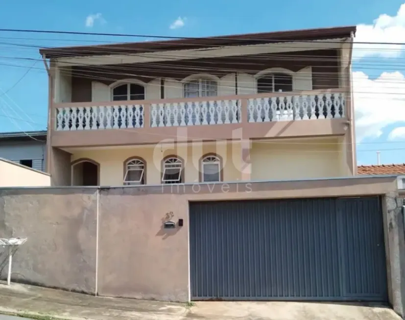 Foto 1 de Sobrado com 4 Quartos à venda, 240m² em Vila Orozimbo Maia, Campinas