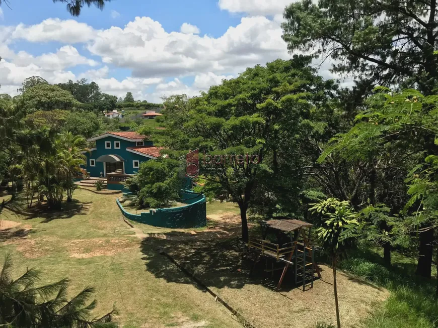 Foto 1 de Fazenda/Sítio com 5 Quartos para alugar, 372m² em Bosque dos Pinheirinhos, Jundiaí