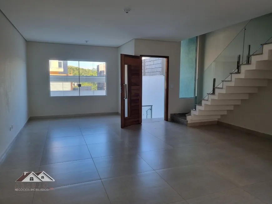 Foto 1 de Casa com 3 Quartos à venda, 118m² em Laranjeiras, Caieiras