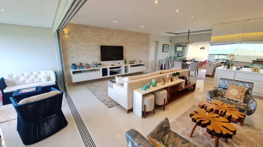 Foto 1 de Apartamento com 4 Quartos à venda, 225m² em Patamares, Salvador