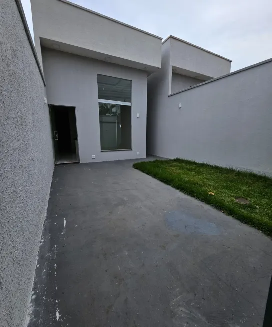 Foto 1 de Casa com 2 Quartos à venda, 62m² em Jardim Novo Petrópolis, Goiânia