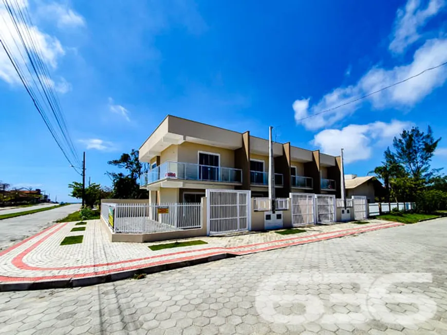 Foto 1 de Sobrado com 2 Quartos à venda, 82m² em Praia do Ervino, São Francisco do Sul