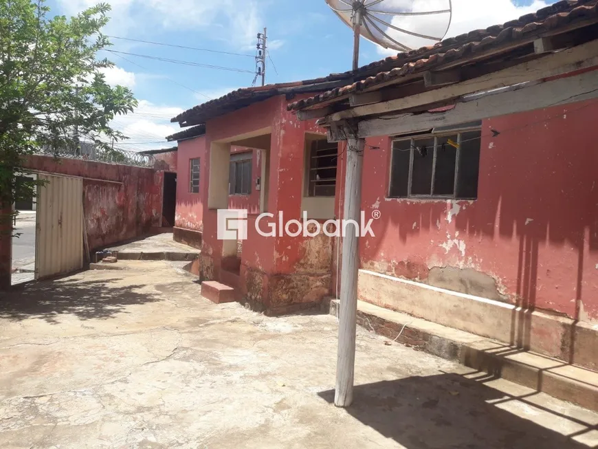 Foto 1 de Casa com 3 Quartos à venda, 70m² em Morrinhos, Montes Claros