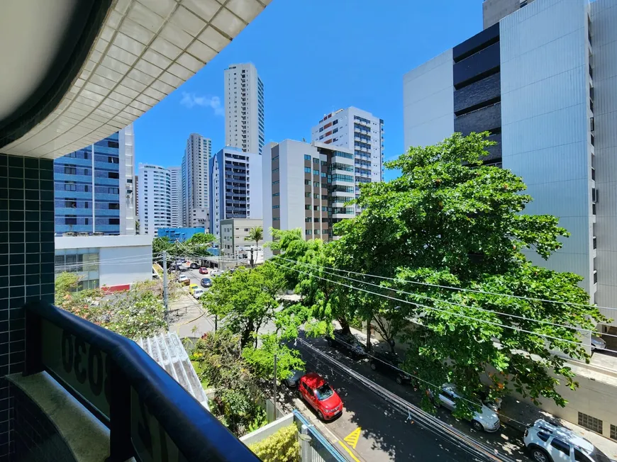 Foto 1 de Apartamento com 3 Quartos para alugar, 86m² em Boa Viagem, Recife