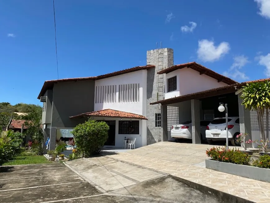 Foto 1 de Casa com 5 Quartos à venda, 350m² em Candelária, Natal