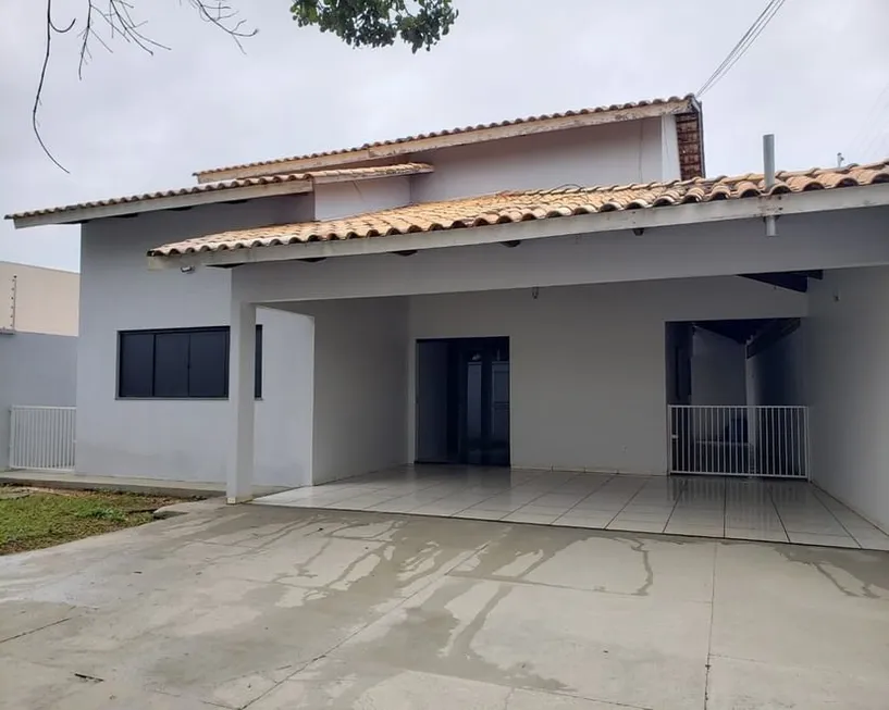 Foto 1 de Casa com 3 Quartos à venda, 128m² em Pinheirinho, Curitiba