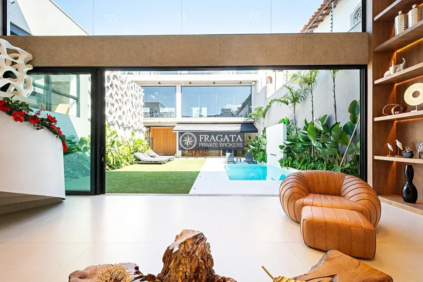 Foto 1 de Casa com 4 Quartos à venda, 600m² em Campo Belo, São Paulo