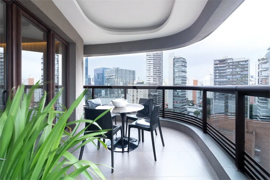 Foto 1 de Apartamento com 1 Quarto à venda, 48m² em Vila Olímpia, São Paulo