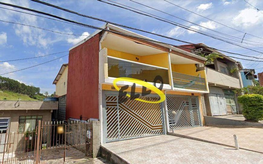 CASA À VENDA COM 03 DORMITÓRIOS E 194M² COM QUINTAL NO NAKAMURA PARK!