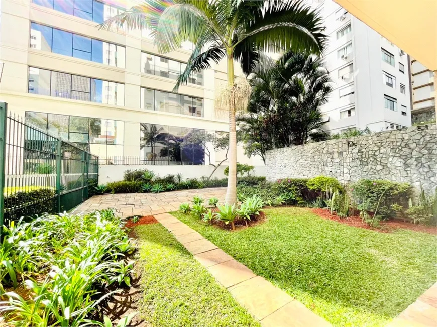 Foto 1 de Apartamento com 3 Quartos para venda ou aluguel, 300m² em Jardim Paulista, São Paulo